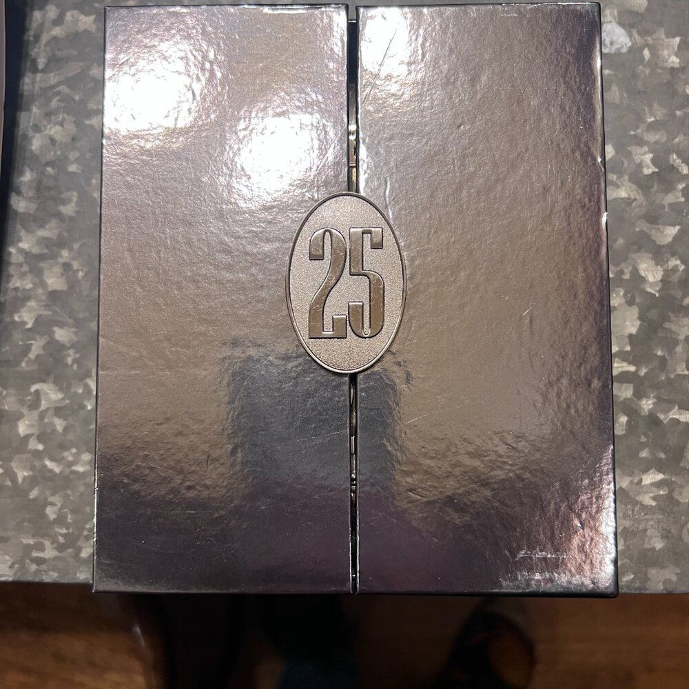 Disney Hollywood Studios 25th Anniversary Jumbo Pin - Picture 3 of 3